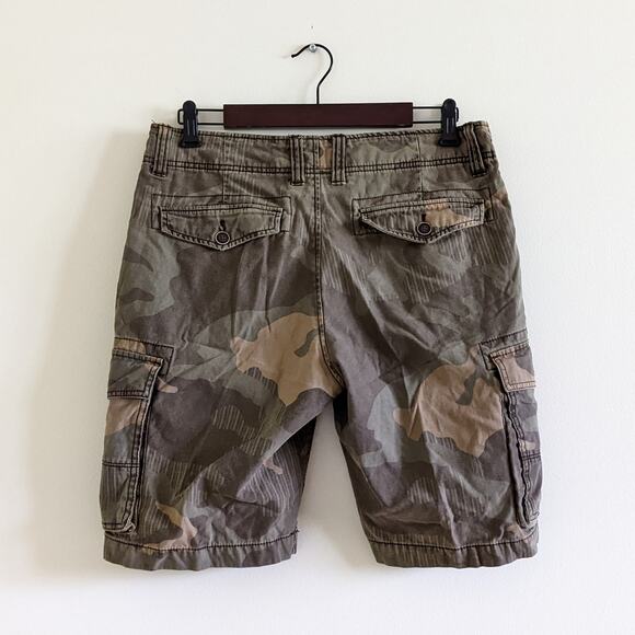 Arizona Jeans Camo Cargo Pocket Shorts Y2K Style Mens Size 32 Buttons Zipper - Picture 3 of 5